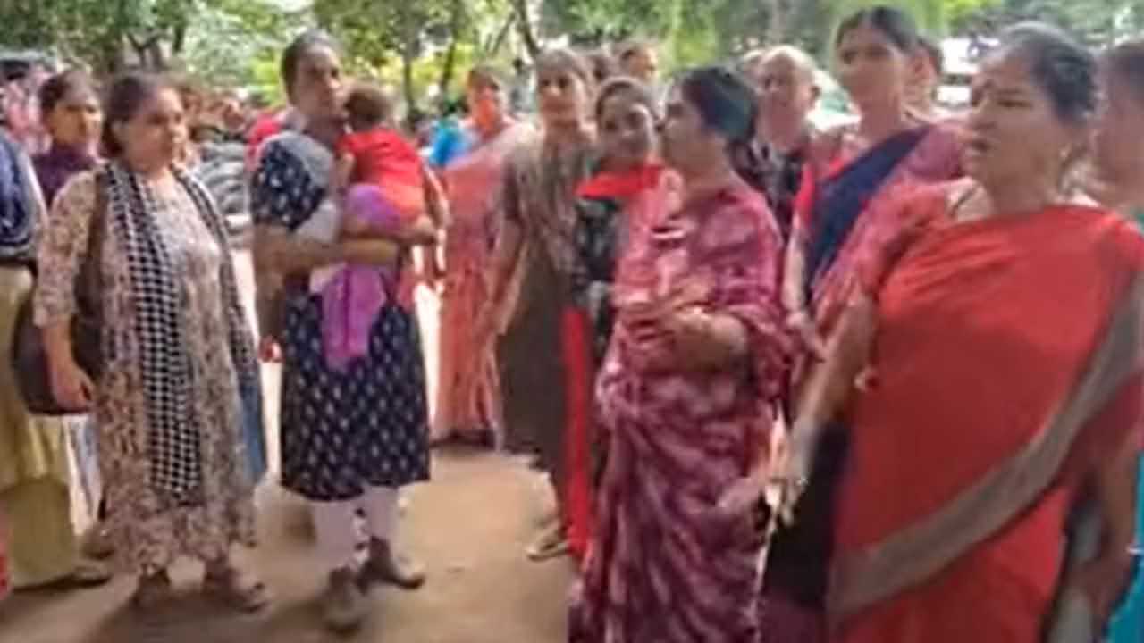 Kalyana Lakshmi | పెళ్లై పిల్లలు కూడా పుట్టారు.. ఇంకా కళ్యాణలక్ష్మీ చెక్ రాలేదు