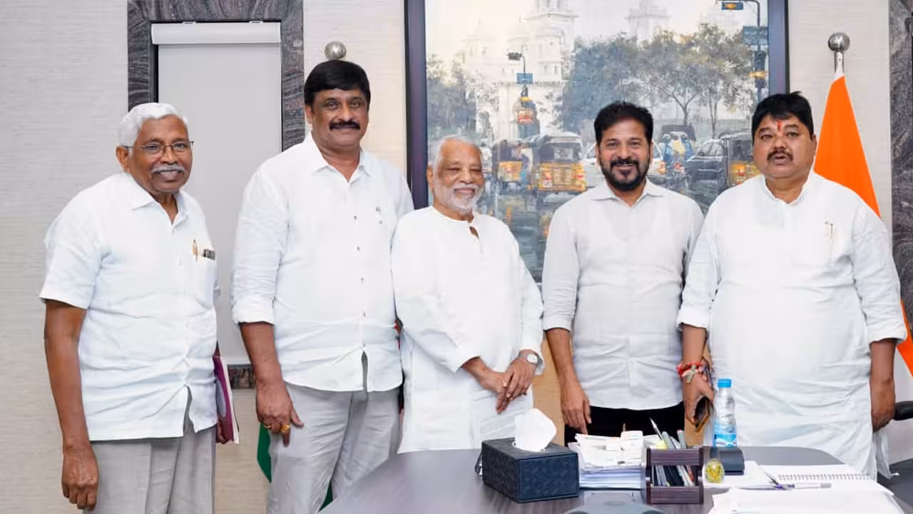 Telangana Activists Identification | ప్రతి తెలంగాణ ఉద్యమకారుడికి 250 గజాల స్థలం, ఆసరా పెన్షన్, హెల్త్ కార్డు, ఉచిత ఆర్టీసీ ప్రయాణం