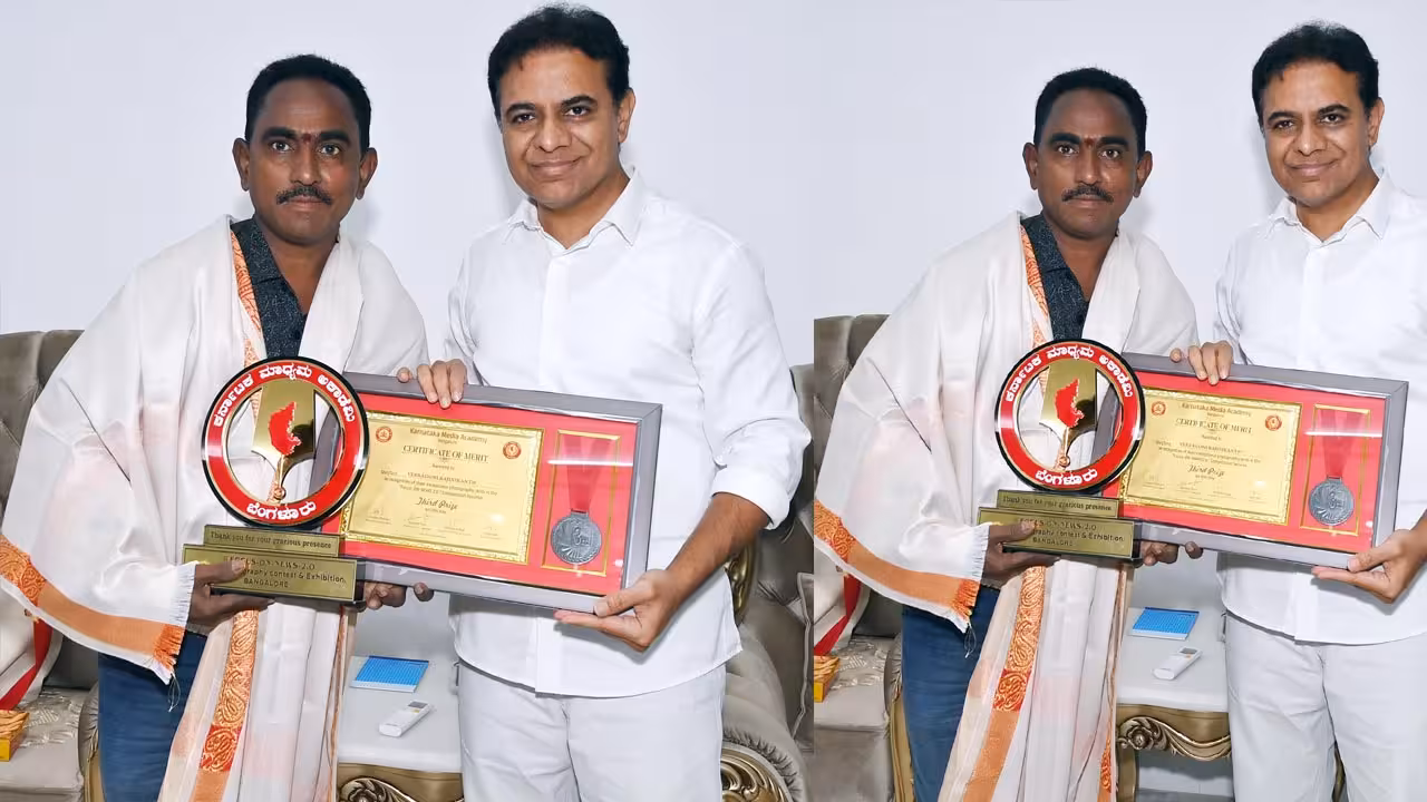 KTR Felicitates Journalist | జాతీయ స్థాయిలో మెరిసిన తెలంగాణ ఫొటో జర్నలిస్ట్.. అభినందించిన కేటీఆర్