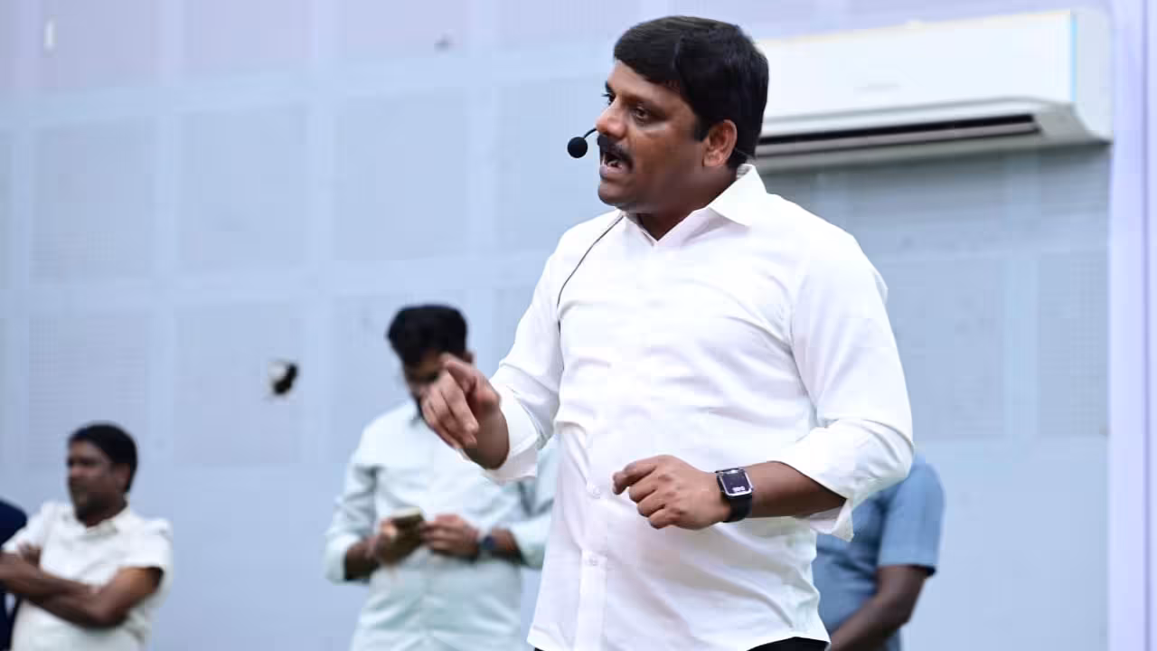 Teenmar Mallanna | కాజీపేట రైల్వే స్టేషన్లో టీ అమ్మిన.. ఈరోజు ఎమ్మెల్సీనయ్యా : తీన్మార్ మల్లన్న