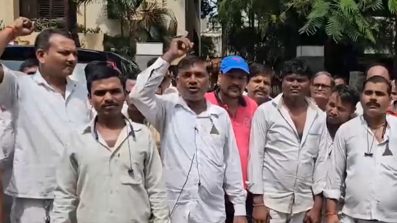 Marathi Language Rule Mumbai | మరాఠీ రాకపోతే రూ.20 వేలు ఫైన్.. ముంబైలో భగ్గుమన్న ఆటో డ్రైవర్లు.. 3 రోజుల బంద్