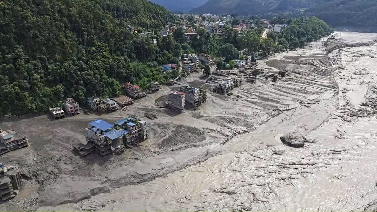 Nepal Floods | నేపాల్లో వరదలు.. తెలంగాణ వాసులకు హెల్ప్ లైన్ ఏర్పాటు