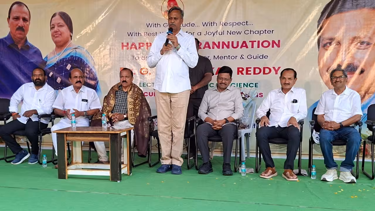 Polity Prabhakar Reddy | సివిల్స్, గ్రూప్స్ అభ్యర్థుల ఫేవరెట్ ‘పాలిటీ’ ప్రభాకర్ రెడ్డి రిటైర్మెంట్: 30 ఏళ్ల ప్రస్థానంలో చెరగని ముద్ర