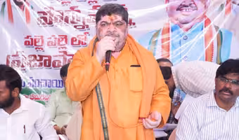Ponnam Prabhakar | బీజేపీ దీక్షలన్నీ డ్రామాలే.. దమ్ముంటే ఢిల్లీ నుంచి ఫండ్స్ తీసుకురండి: మంత్రి పొన్నం ఫైర్
