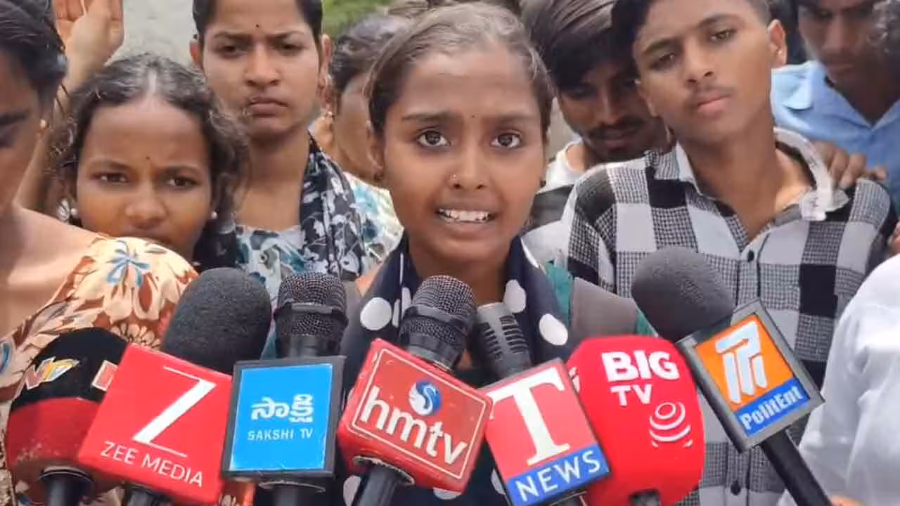 Polytechnic Students | మీకు కనీసం తెలుగులో లెటర్ రాయడం వచ్చా రేవంత్ రెడ్డి?