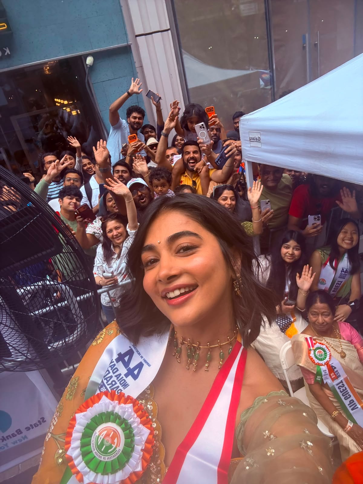 Pooja Hegde | న్యూయార్క్లో పూజా హెగ్డే సందడి – ఇండియా డే పరేడ్కు స్పెషల్ అట్రాక్షన్గా బుట్టబొమ్మ - Image 5