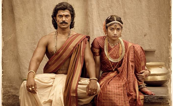 ప్రస్తుతం విజయ్, రష్మిక మందన్న కలిసి రణబాలి అనే సినిమా చేస్తున్నారు. దసరా కానుకగా అక్టోబర్ 16న ఈ మూవీ థియేటర్లలోకి రాబోతుంది.