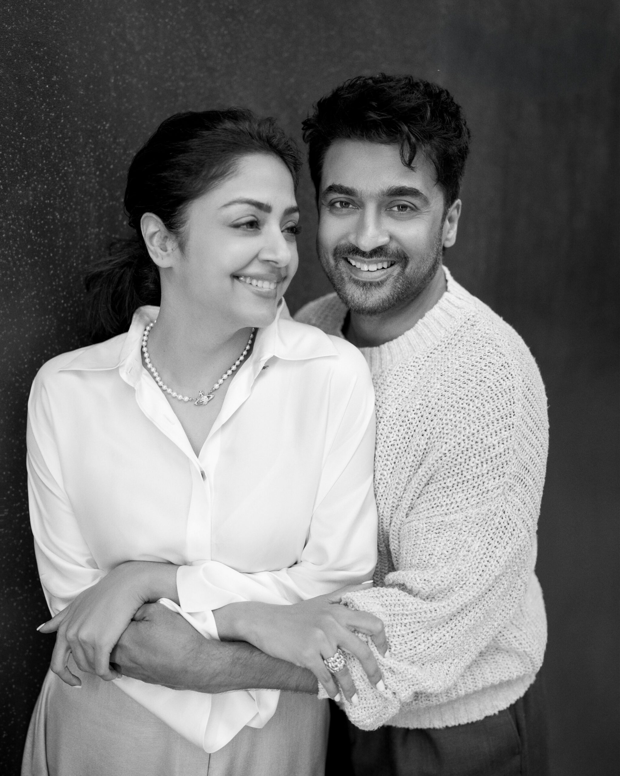 Suriya | జ్యోతికతో సూర్య ఫొటోషూట్ – పెళ్లై ఇరవై ఏళ్లయ్యిందంటే నమ్మలేకపోతున్నామంటూ ఫ్యాన్స్ కామెంట్స్ - Image 5