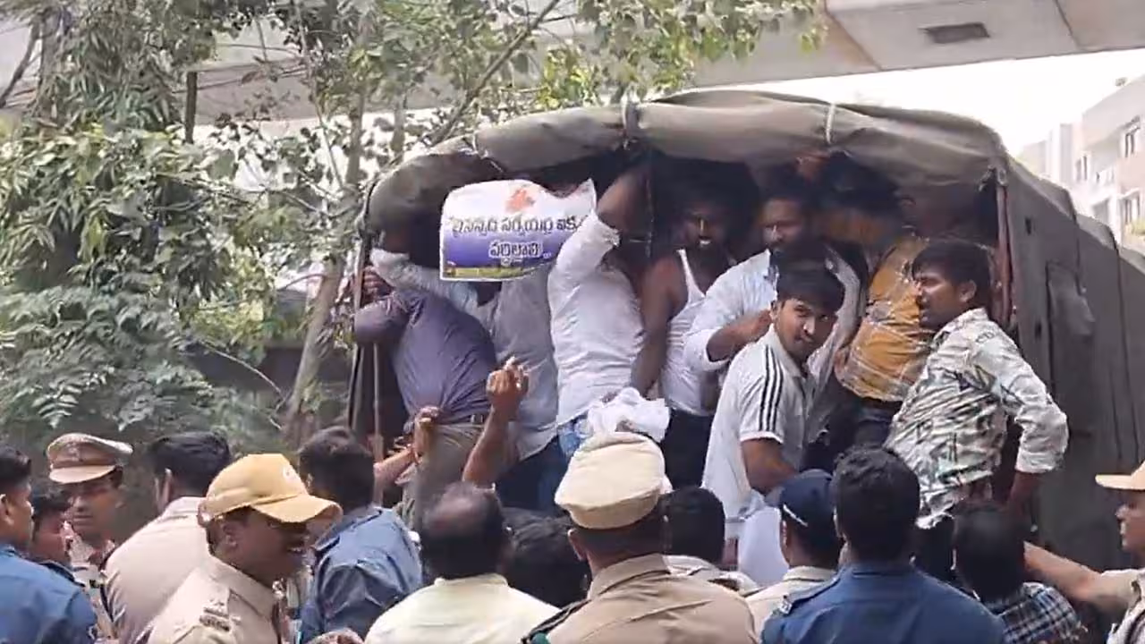 Harish Rao | లైసెన్స్డ్ సర్వేయర్లకు జీతాలేవీ..? అడిగితే అరెస్టులు చేస్తారా..?