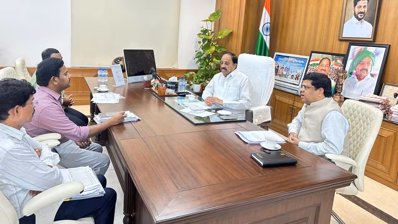 Telangana Jowar Farmers Payment | జొన్న రైతులకు శుభవార్త.. అకౌంట్లలో నేరుగా రూ.994 కోట్లు జమ