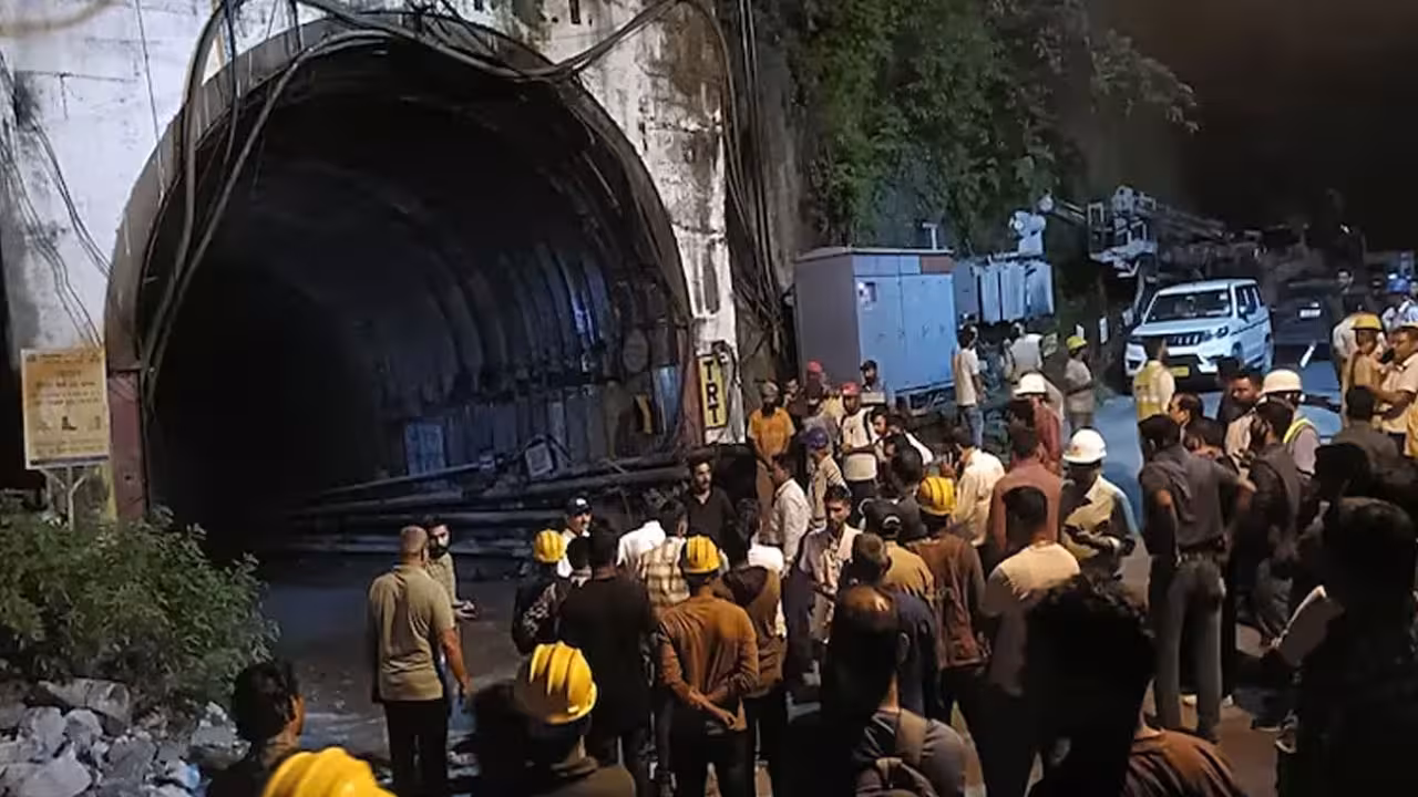 Tunnel Collapse | ఉత్తరాఖండ్లో సొరంగ ప్రమాదం.. ఆరుగురు కార్మికులు దుర్మరణం