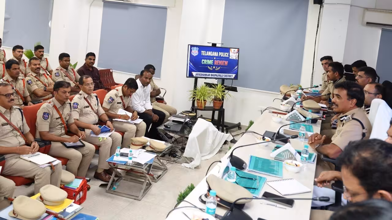 DGP CV Anand Reviews Warangal Police Focus on Cyber Crimes and Drugs