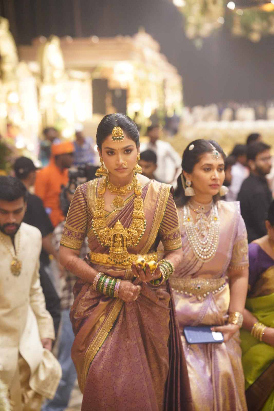 Bandla Ganesh Daughter Wedding | ఘనంగా బండ్ల గణేష్ కూతురు వివాహం – టాలీవుడ్ స్టార్స్ సందడి - Image 12