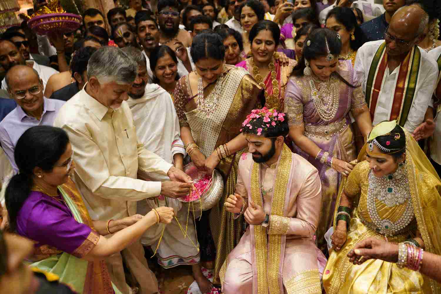 Bandla Ganesh Daughter Wedding | ఘనంగా బండ్ల గణేష్ కూతురు వివాహం – టాలీవుడ్ స్టార్స్ సందడి - Image 14