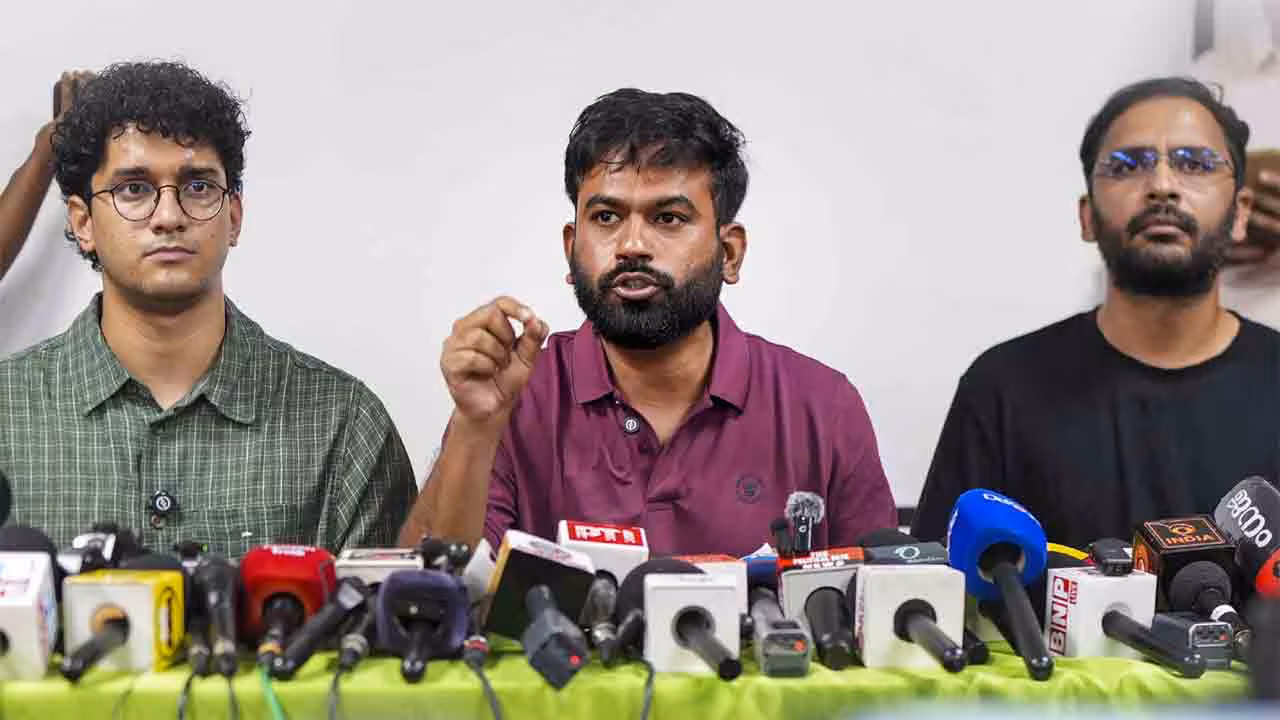 Abhijeet Dipke | జ్ఞానేష్ కుమార్ అతిపెద్ద దేశద్రోహి.. ఆయన వెంటనే రాజీనామా చేయాలి : అభిజీత్ దిప్కే