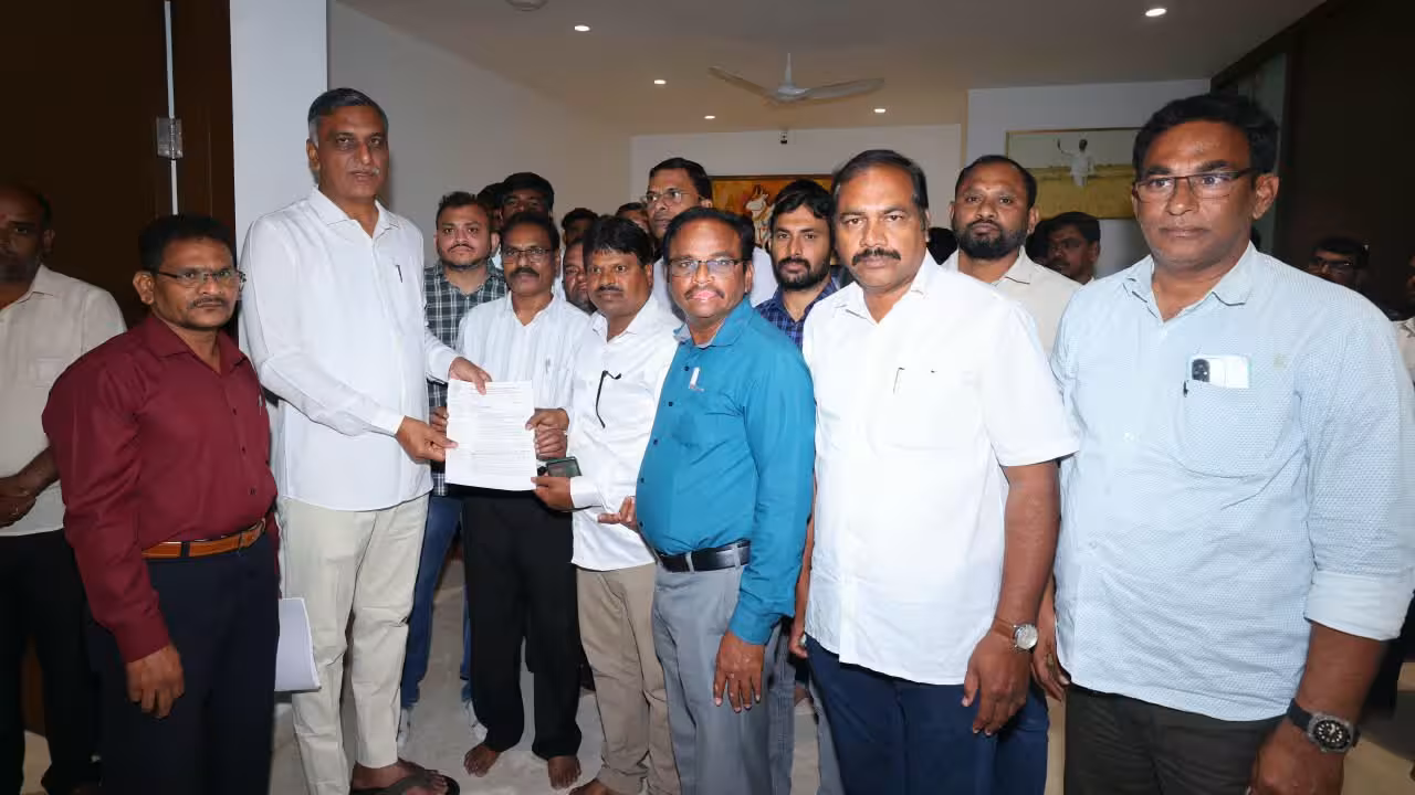 Harish Rao | యూనివర్సిటీ కాంట్రాక్ట్ అధ్యాపకుల సమస్యలు పరిష్కరించాలి.. హరీశ్రావు డిమాండ్