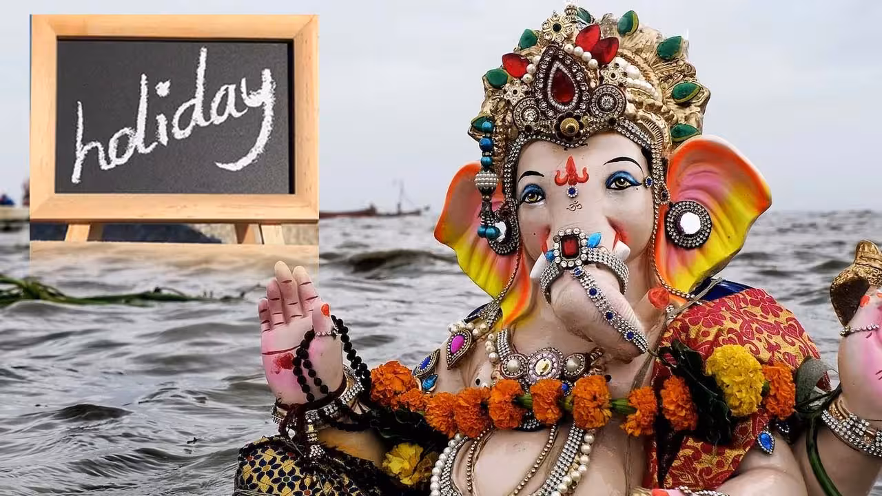 Holiday | ఈ నెల 25న గణేశ్ నిమజ్జనం.. ఈ జిల్లాల్లో సెలవు ప్రకటించిన ప్రభుత్వం