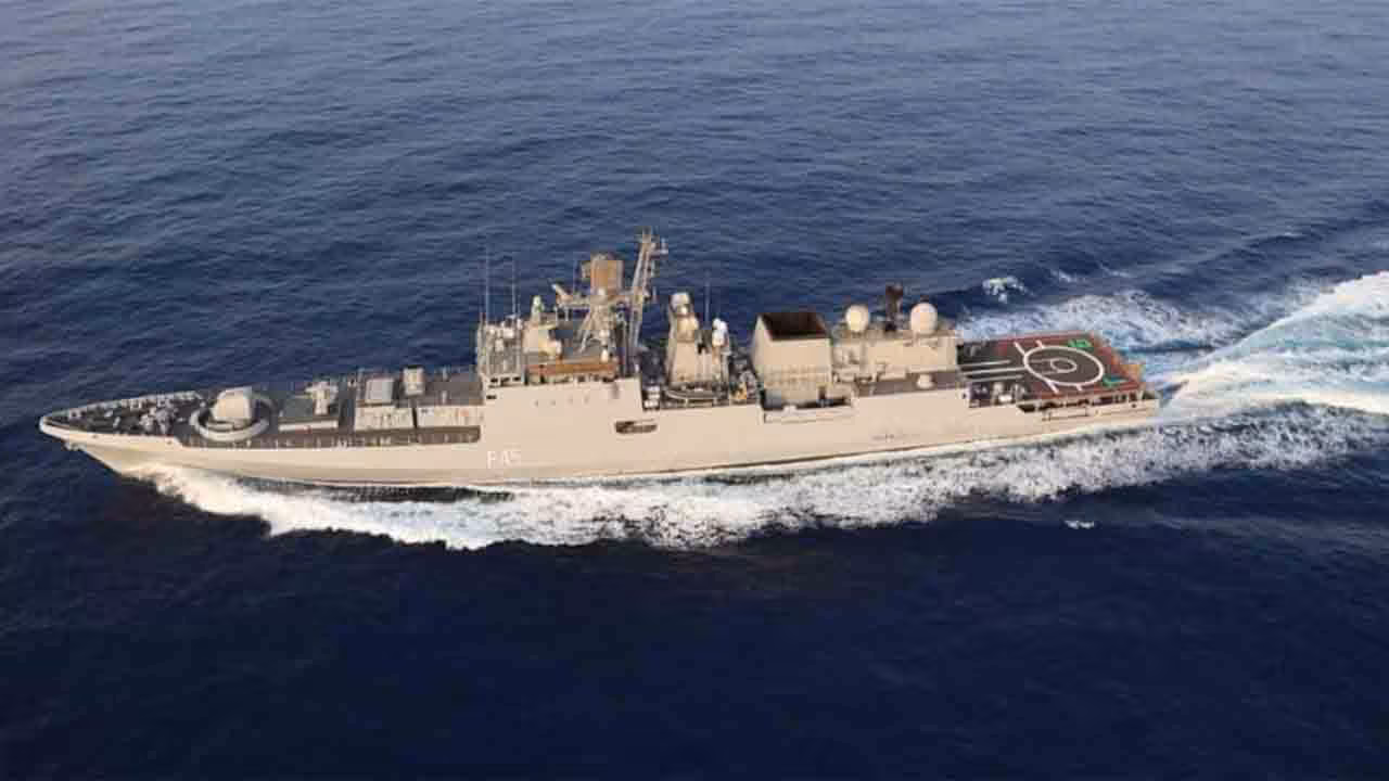 Pak Ship Collides With Indian Navy Unit | అంతర్జాతీయ జలాల్లో అనూహ్య పరిణామం.. భారత నౌకను ఢీ కొట్టిన పాక్ నౌక