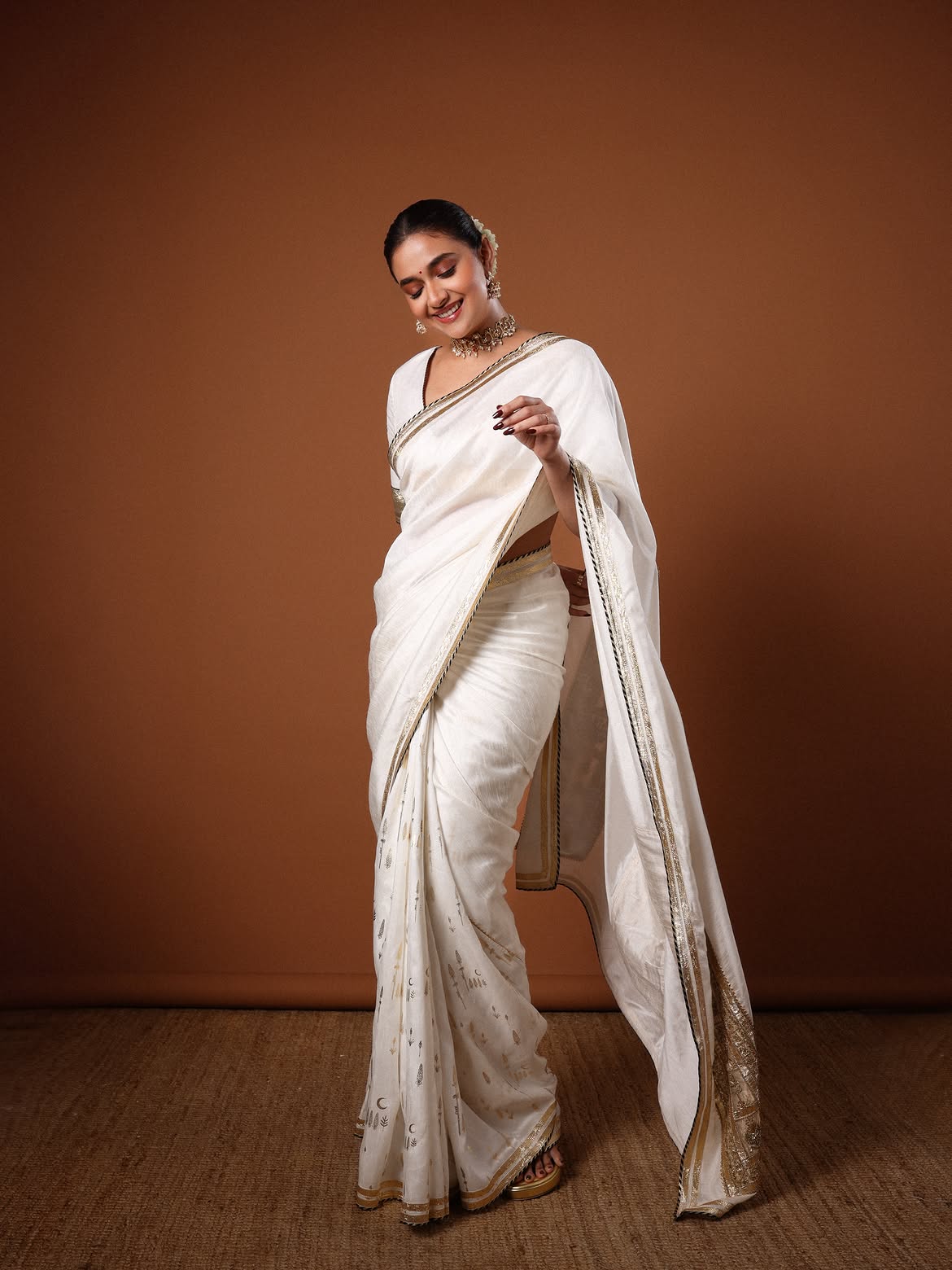 Keerthy Suresh | నానితో కీర్తి సురేష్ బాక్సాఫీస్ ఫైట్ – ఒక్క రోజు గ్యాప్లో మహానటి రెండు సినిమాలు రిలీజ్ - Image 5