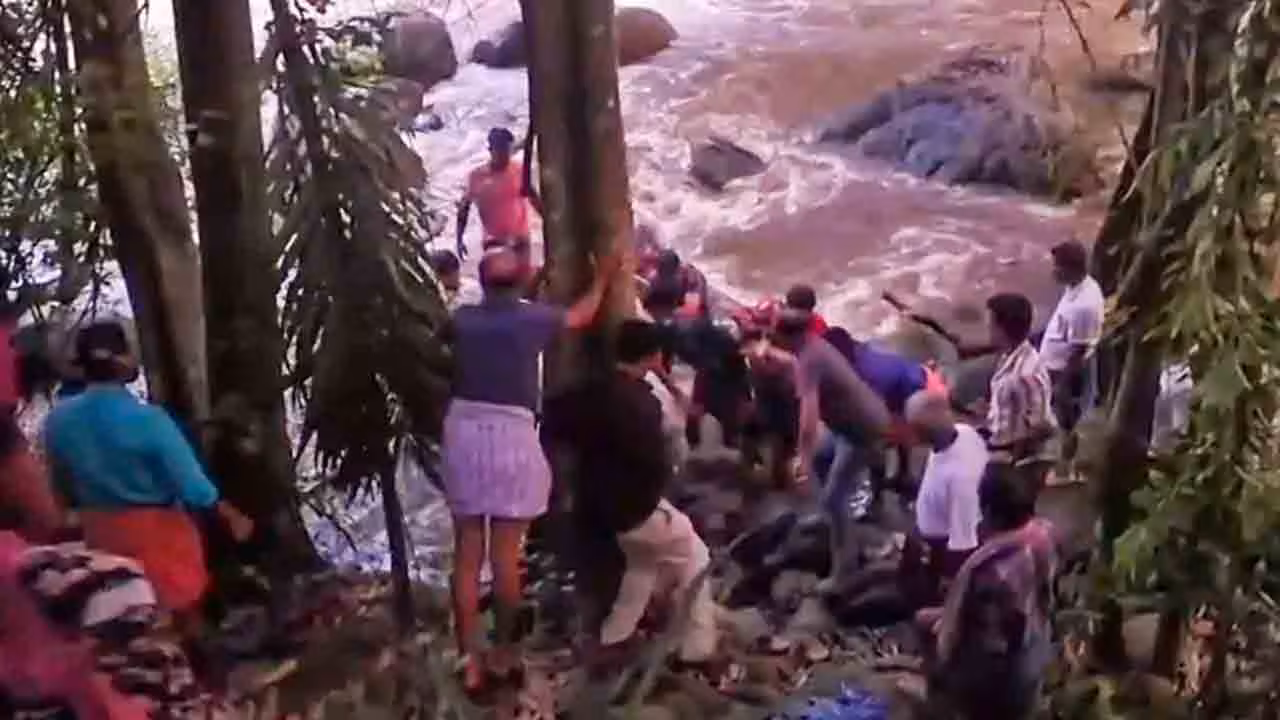 Kerala Rains | కేరళలో వర్ష బీభత్సం.. ఐదుగురు మృతి.. ఐఎండీ హెచ్చరికలు