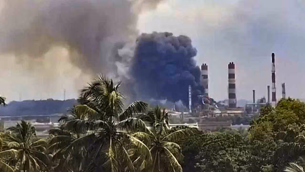 MRPL oil refinery | మంగళూరు రిఫైనరీలో భారీ పేలుడు
