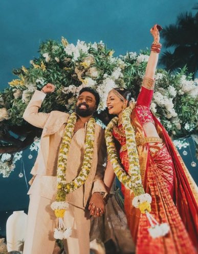 Malayalam | మలయాళ హీరోయిన్ను పెళ్లిచేసుకున్న విశ్వనాథ్ అండ్ సన్స్ సినిమాటోగ్రాఫర్ - Image 2