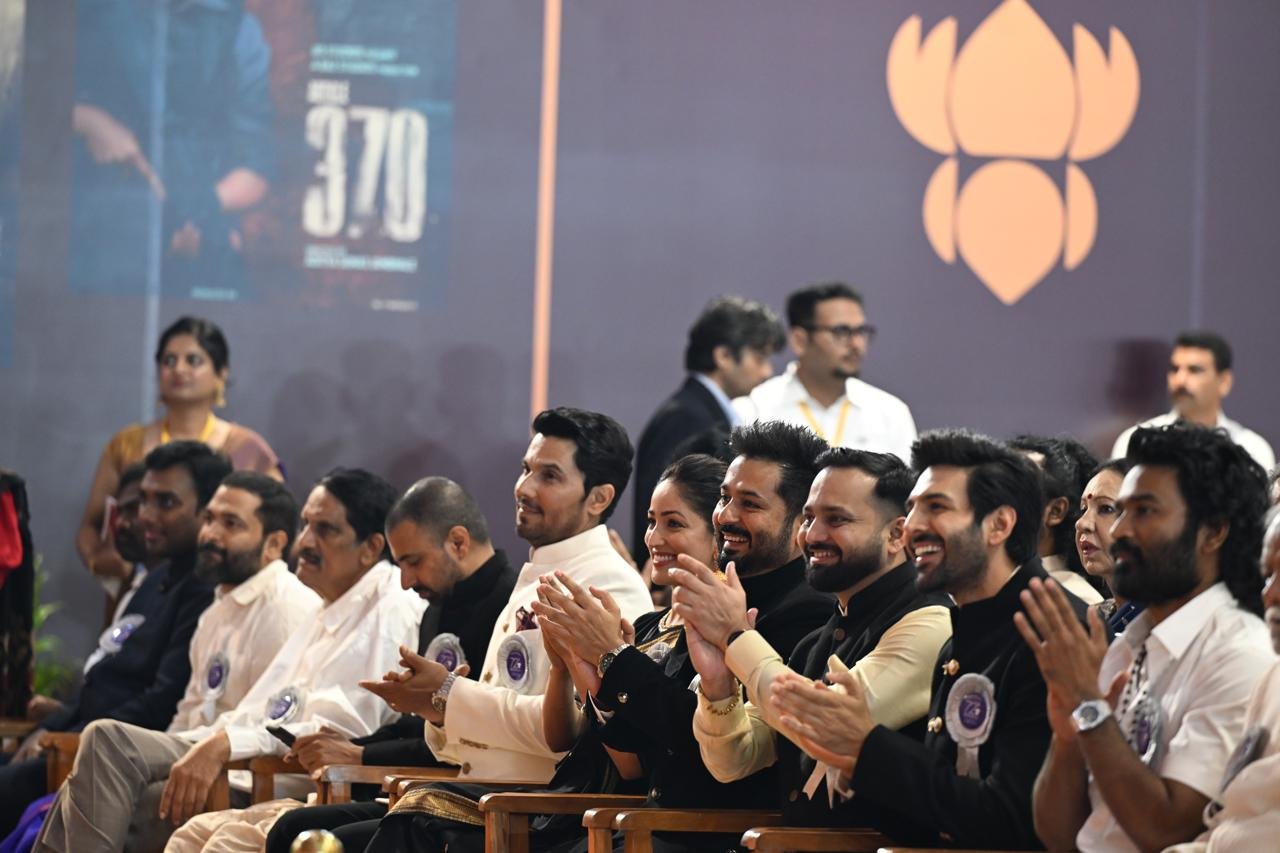 National Awards | అట్టహాసంగా జాతీయ అవార్డుల ప్రదానోత్సవ వేడుక – పురస్కారాలు స్వీకరించిన టాలీవుడ్ ప్రముఖులు వీళ్లే! - Image 3