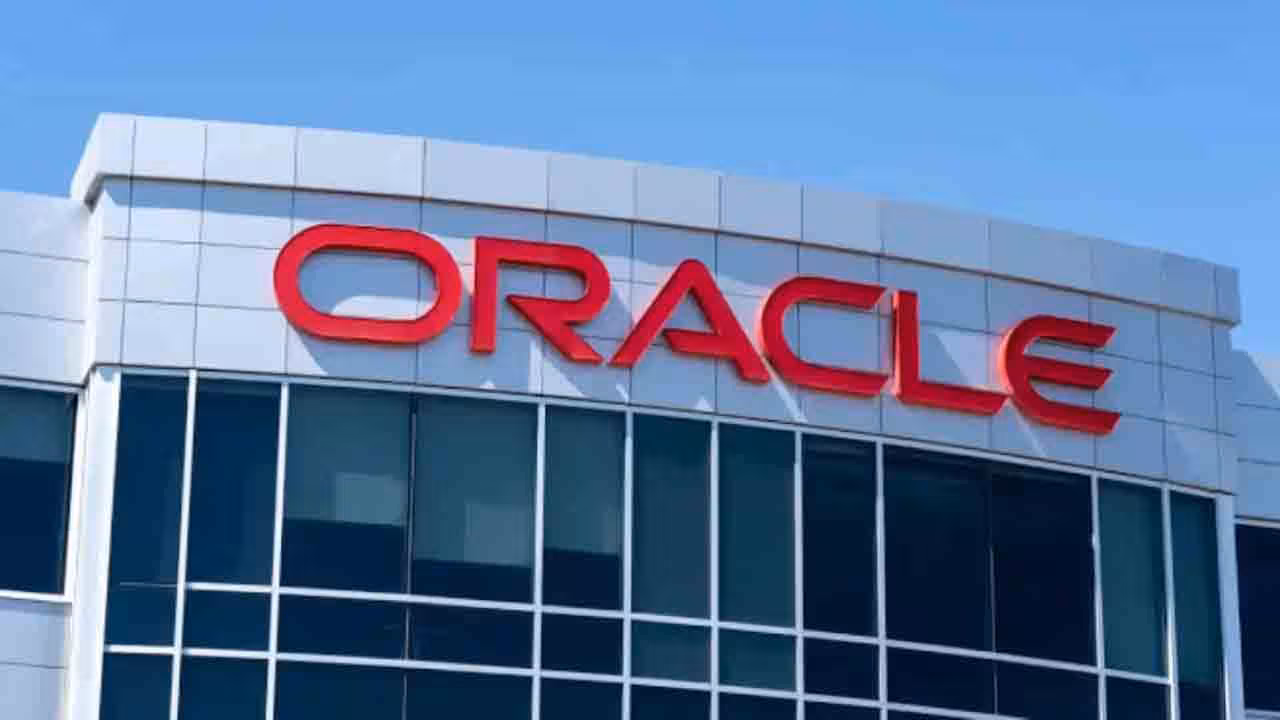 Oracle | ఇవాళే మీ లాస్ట్ వర్కింగ్ డే.. లేవగానే ఉద్యోగులకు పిడుగులాంటి వార్త చెప్పిన ఒరాకిల్