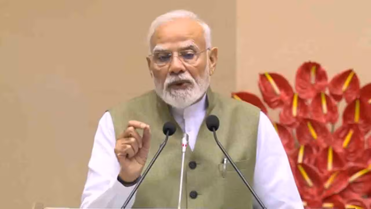 PM Modi | భారత్ కార్బన్ ఉద్గారాలు ప్రపంచ సగటులో సగభాగమే : ప్రధాని మోదీ