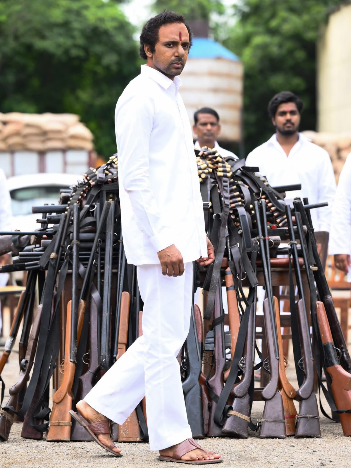 Priyadarshi | కేసీఆర్ పాత్ర కోసం ప్రియదర్శి మేకోవర్ – ప్యారడైజ్ వర్కింగ్ స్టిల్స్ - Image 4