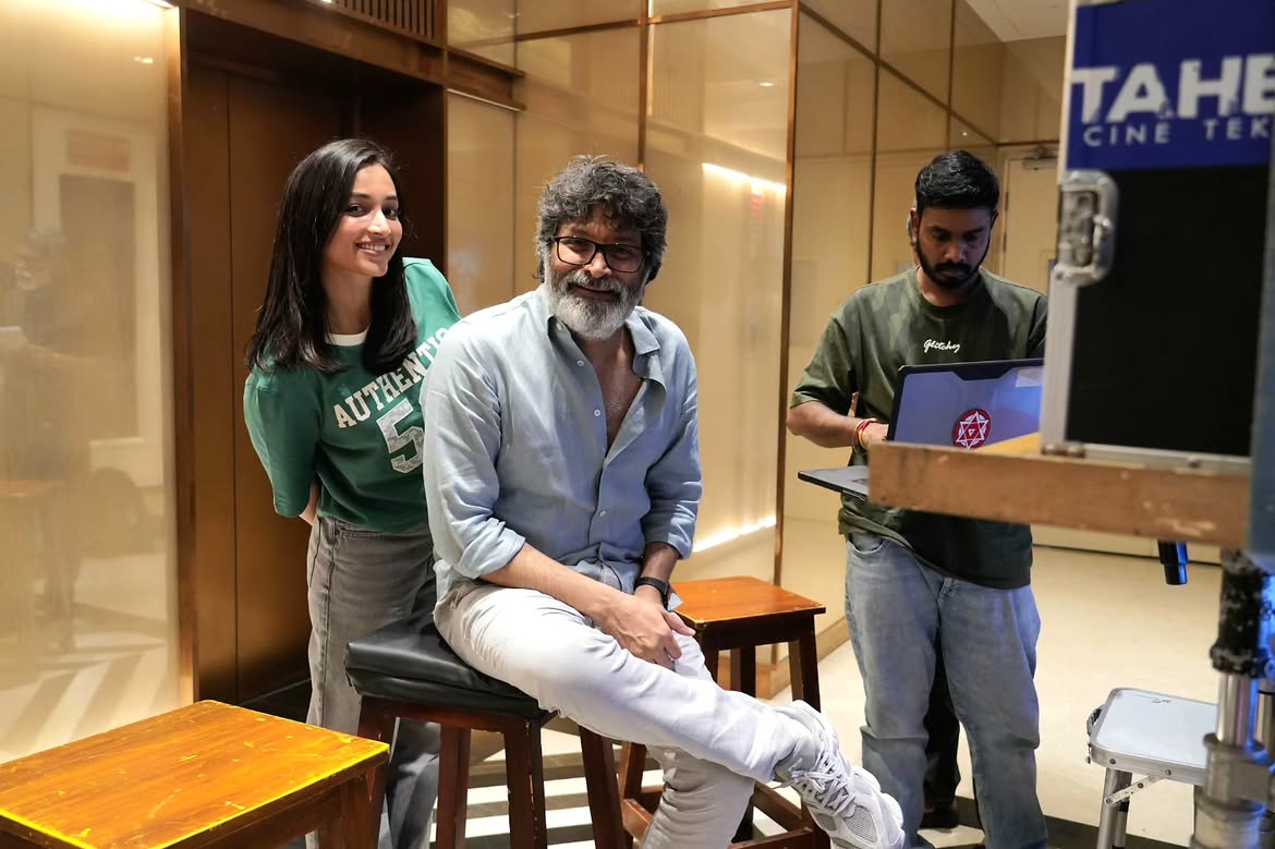 Srinidhi Shetty | పక్కనే హీరోయిన్ – పట్టించుకోని డైరెక్టర్ త్రివిక్రమ్ – ఆదర్శకుటుంబం సెట్స్లో ఏం జరిగిందంటే? - Image 5