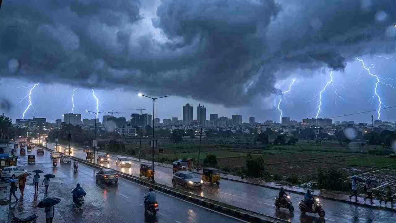 TG Weather | బంగాళాఖాతంలో అల్పపీడనం.. తెలంగాణలో ఈ నెల 27 దాకా అతిభారీ వర్షాలు..
