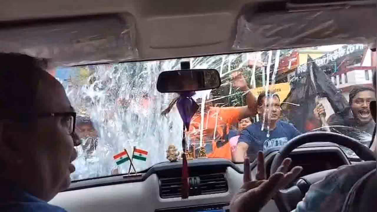Kunal Ghosh | దీదీ సభకు వెళ్తుండగా.. ఎమ్మెల్యేపై రాళ్ల దాడి