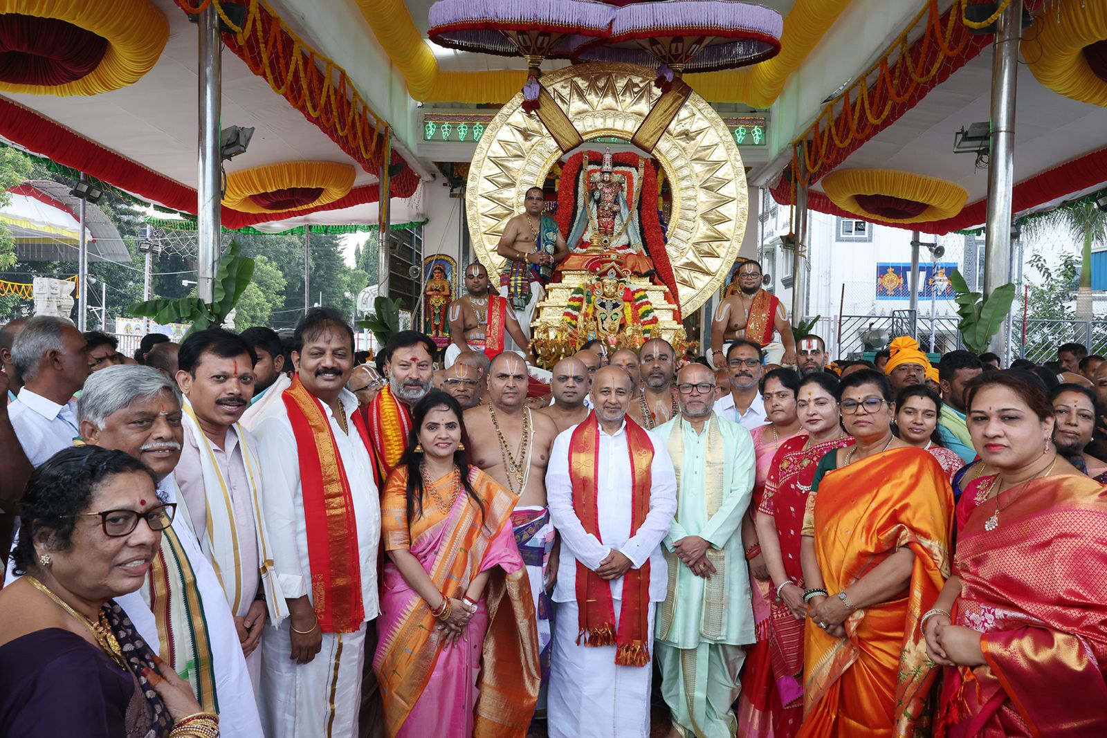 Brahmotsavam 2026 | సూర్యప్రభ నుంచి చంద్రప్రభ దాకా.. తిరుమలలో వెల్లివిరిసిన భక్తి వైభవం - Image 14