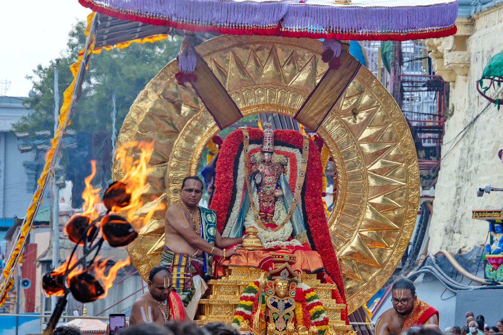 Brahmotsavam 2026 | సూర్యప్రభ నుంచి చంద్రప్రభ దాకా.. తిరుమలలో వెల్లివిరిసిన భక్తి వైభవం - Image 11