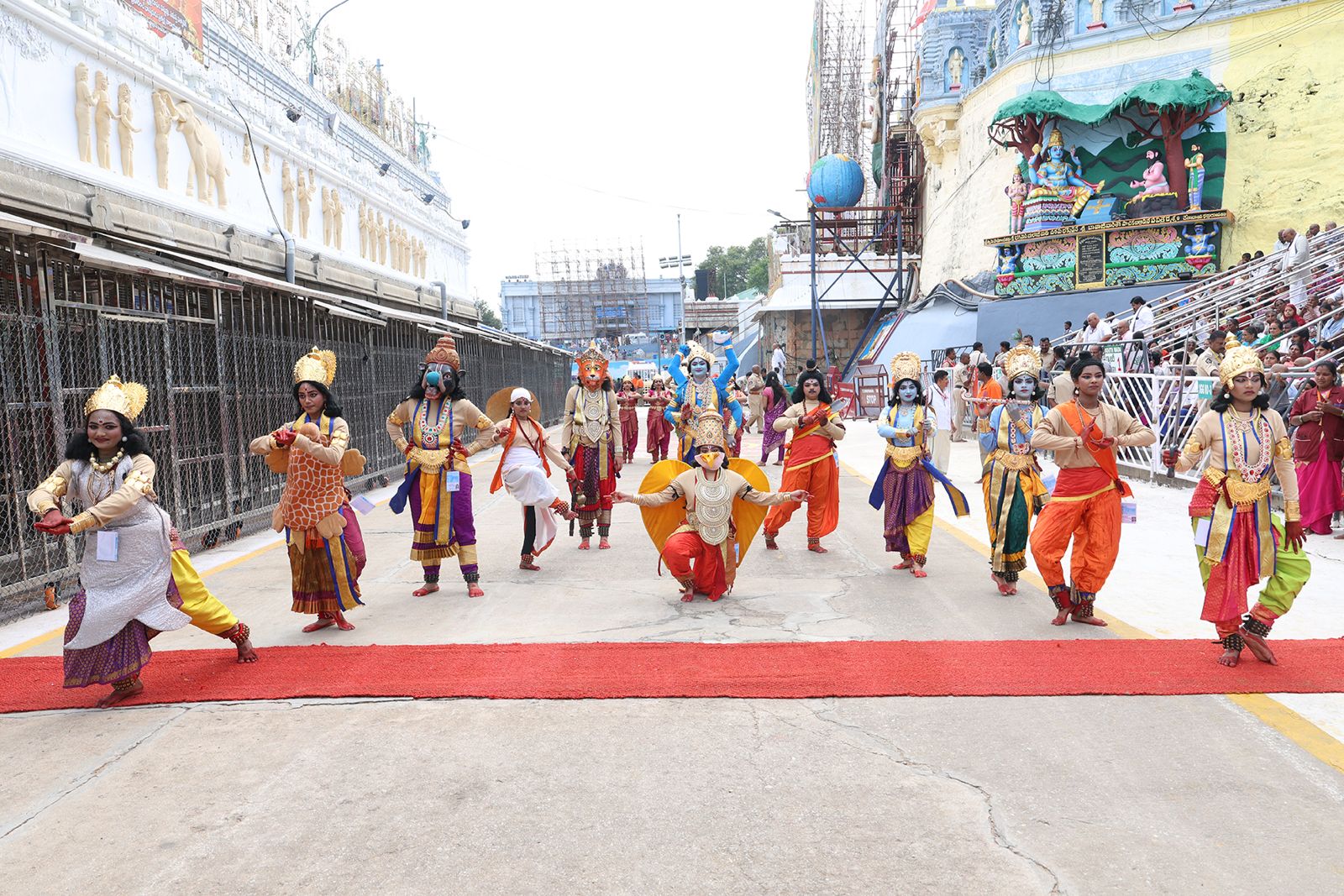 Brahmotsavam 2026 | సూర్యప్రభ నుంచి చంద్రప్రభ దాకా.. తిరుమలలో వెల్లివిరిసిన భక్తి వైభవం - Image 31
