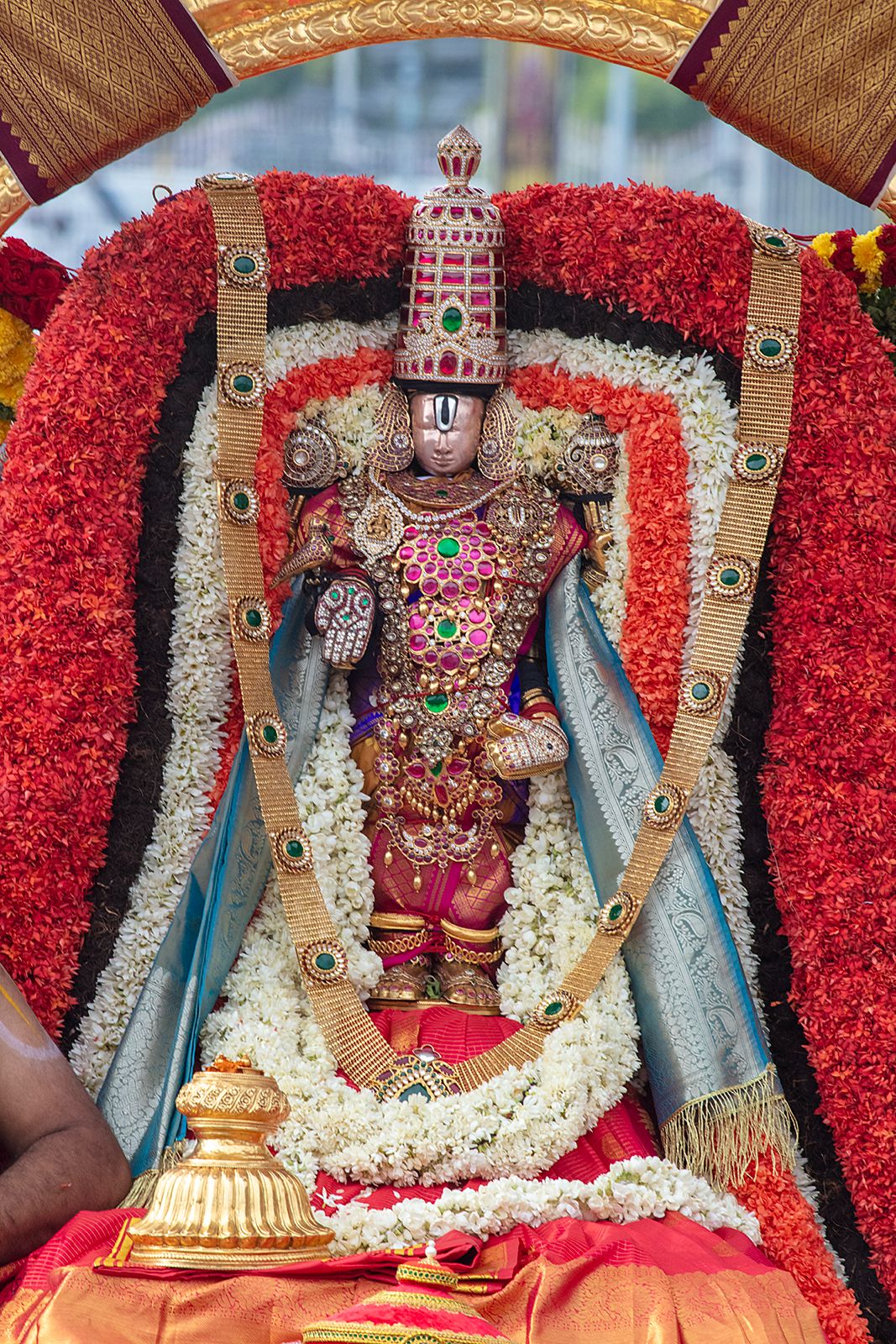Brahmotsavam 2026 | సూర్యప్రభ నుంచి చంద్రప్రభ దాకా.. తిరుమలలో వెల్లివిరిసిన భక్తి వైభవం - Image 18