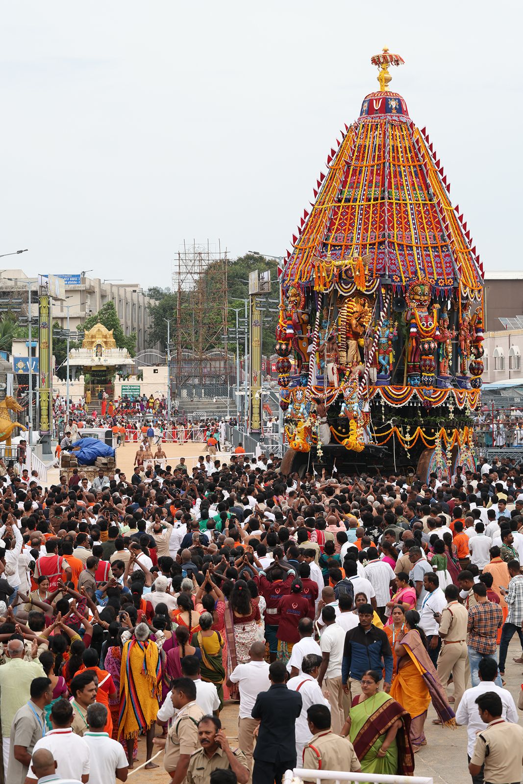 Brahmotsavam 2026 | రథంపై రాజసం.. అశ్వంపై దివ్య తేజం.. కనులపండువగా వెంకన్న బ్రహ్మోత్సవం.. - Image 27