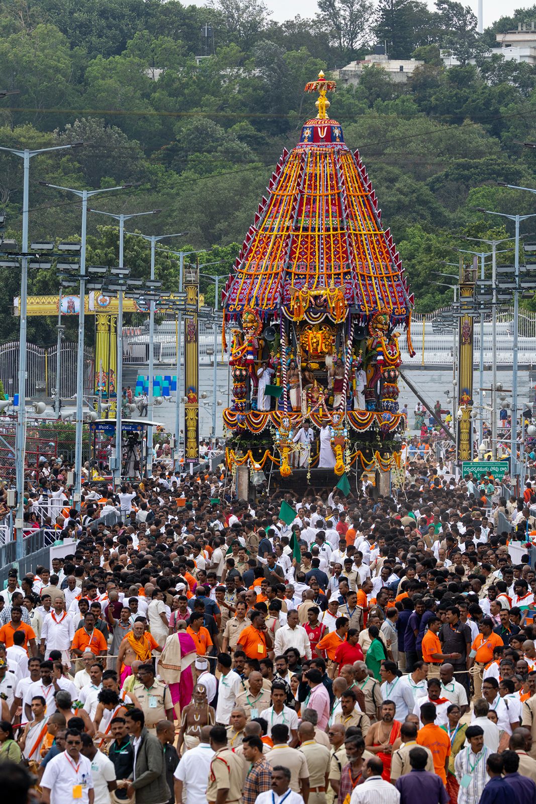 Brahmotsavam 2026 | రథంపై రాజసం.. అశ్వంపై దివ్య తేజం.. కనులపండువగా వెంకన్న బ్రహ్మోత్సవం.. - Image 26