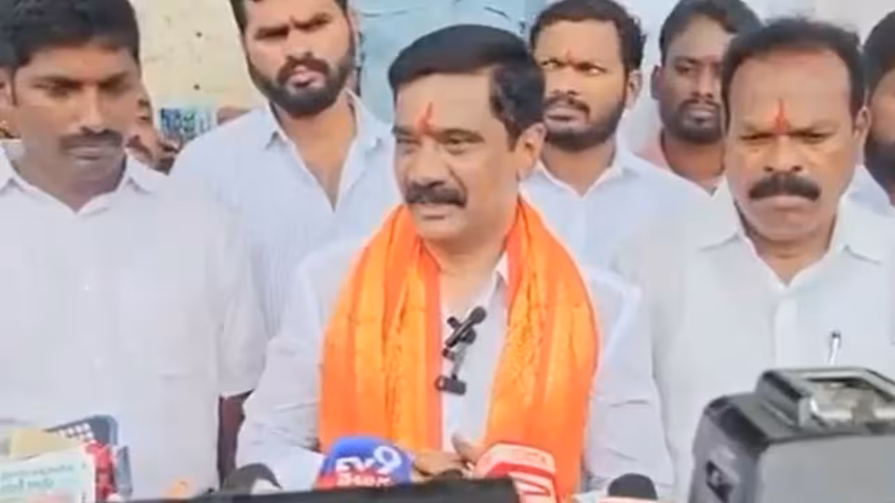 MLA Prashanth Reddy | కాంగ్రెస్తో మంతనాలు చేయలేదని లక్ష్మీనరసింహస్వామి గుడిలో ఉండి చెబుతున్నా.. కవిత చెప్పగలరా?