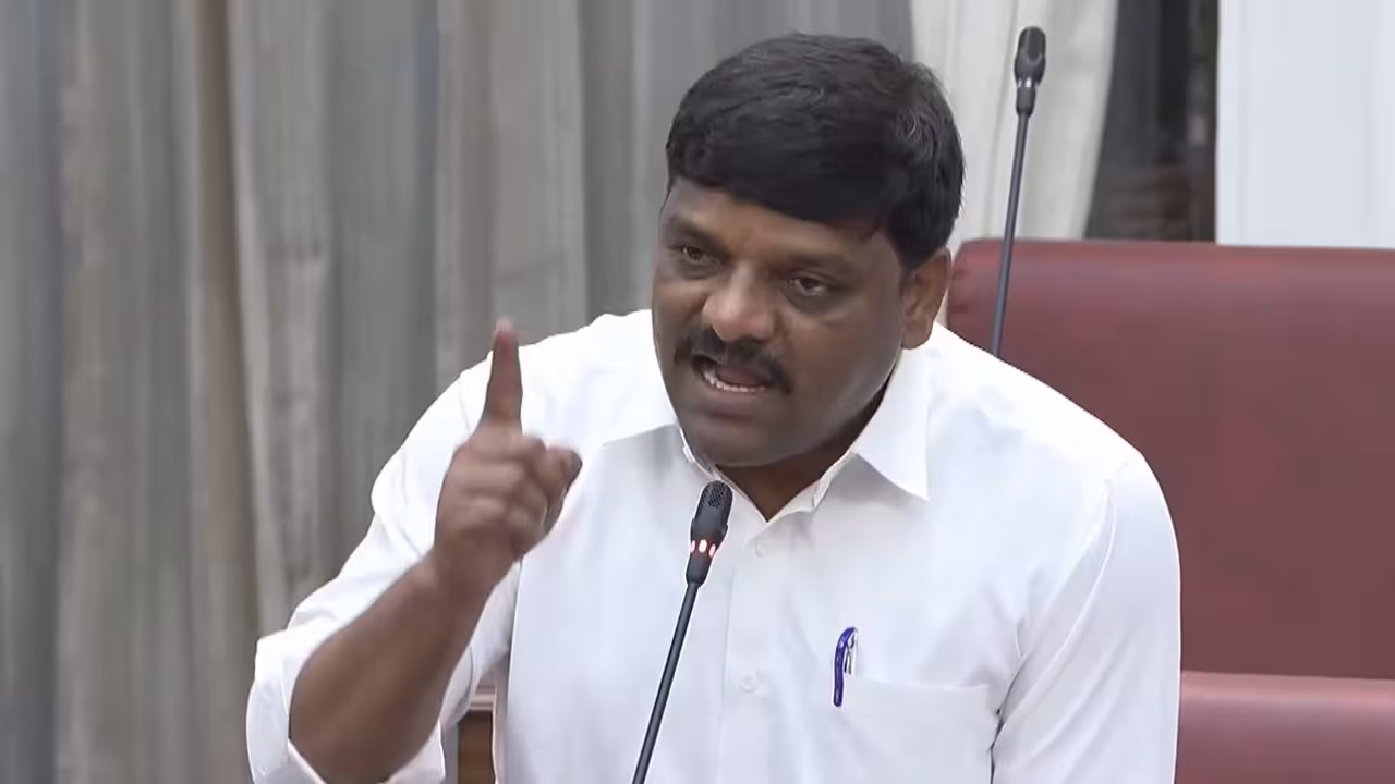 Teenmar Mallanna | మా దళిత బిడ్డ కూర్చుంటే కళ్లు మండుతున్నయ్: తీన్మార్ మల్లన్న