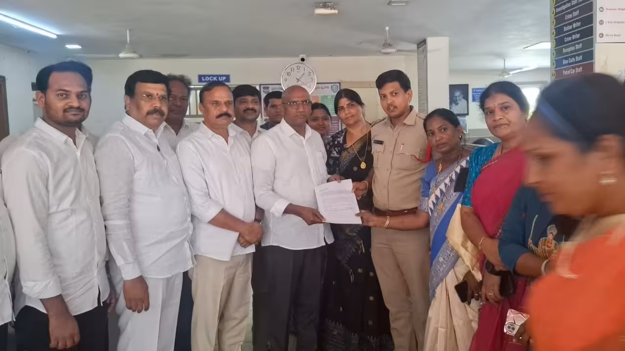 RS Praveen Kumar | ఎమ్మెల్యే శంకర్, రేవంత్రెడ్డిపై క్రిమినల్ కేసులు నమోదు చేయండి