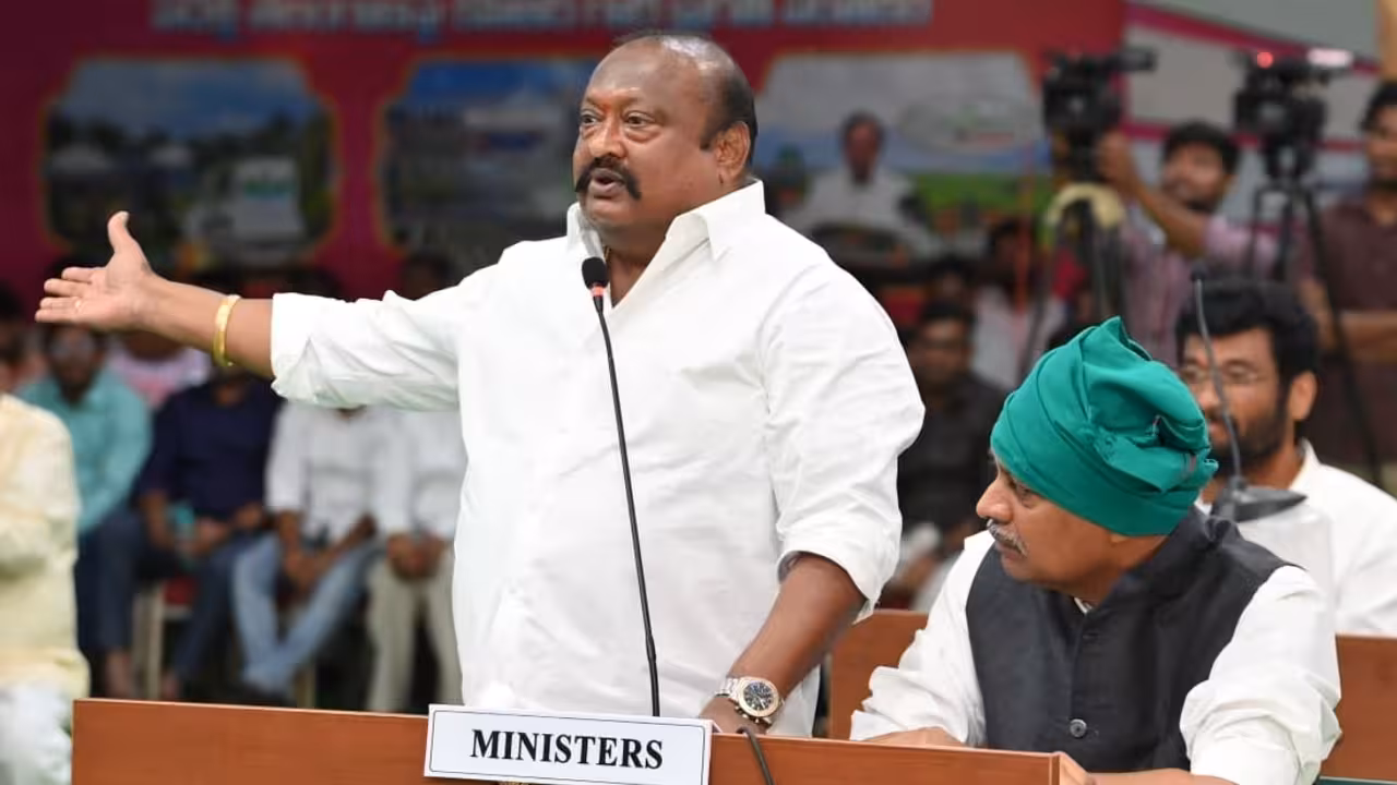Gangula Kamalakar in role of Ponguleti | కాంగ్రెస్ గెలవాలని మస్తు ఖర్సువెట్టిన.. ఇప్పుడవన్నీ సంపాదించొద్దా
