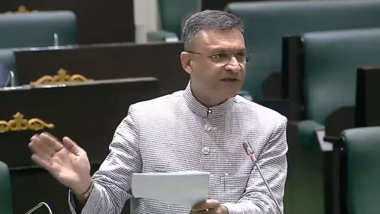 Akbaruddin Owaisi | ఆ కంపెనీ చాలా లక్కీ.. అన్ని కాంట్రాక్టులు దానికే దొరుకుతయ్