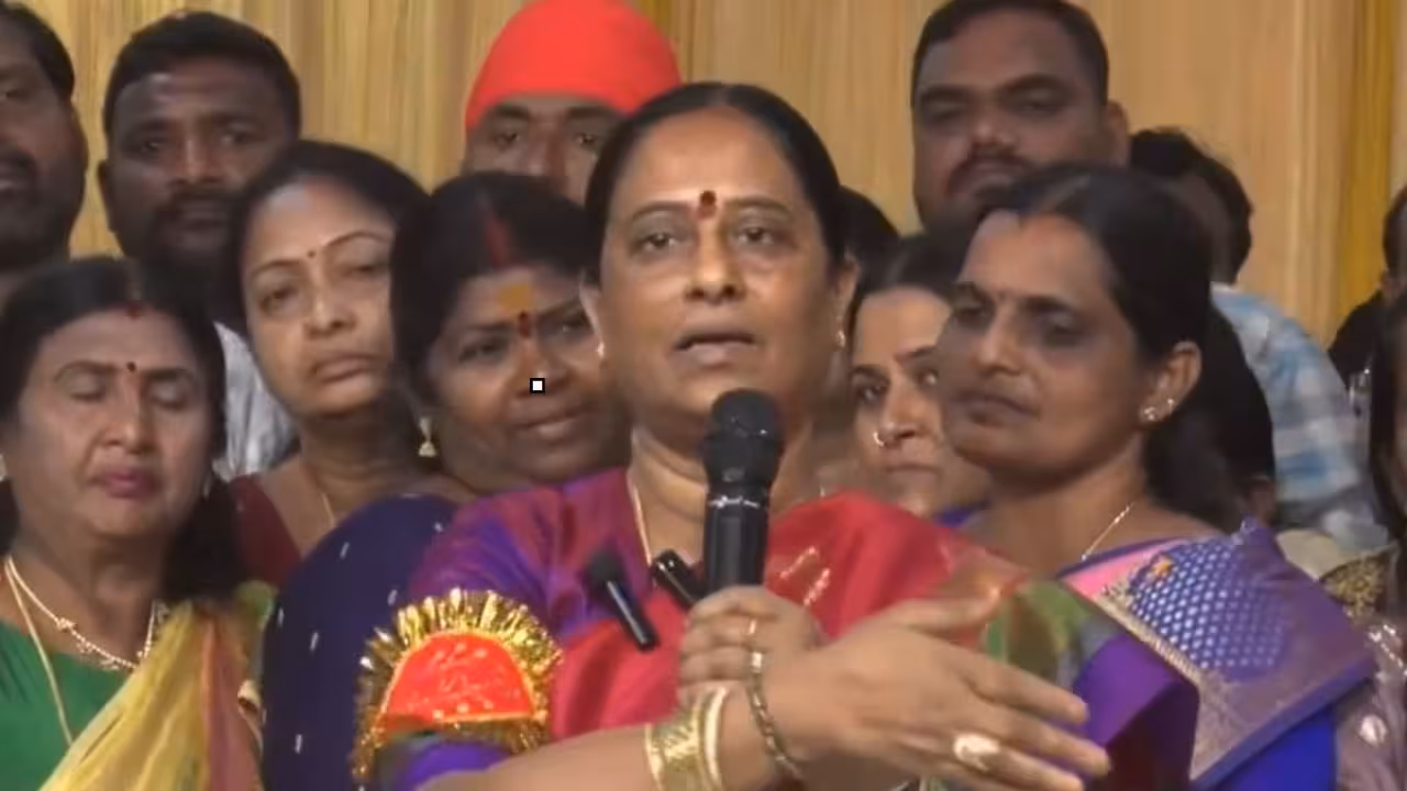 Konda Surekha | నేన్ గెలవంగనే నా ఎనకాల్నే టీఆర్ఎస్లకొచ్చిండు.. ఆ జెండాతోటి మళ్ల ఇటొచ్చిండు