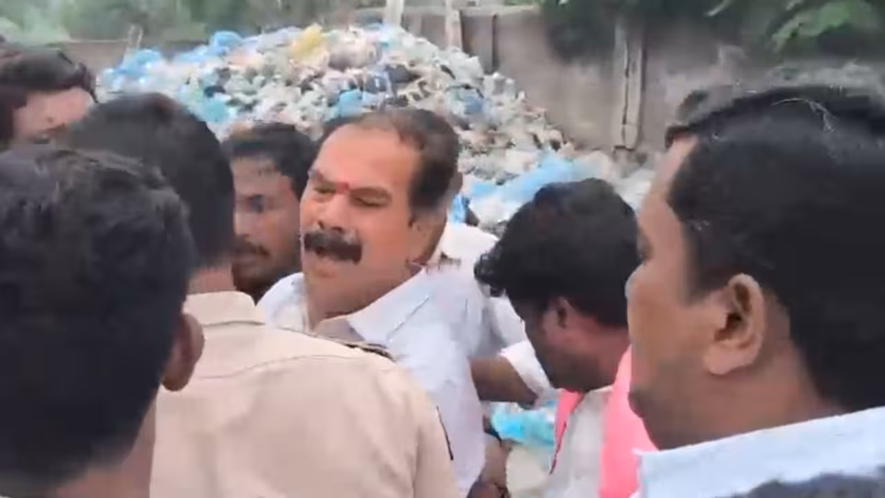 Vinay Bhaskar | వరంగల్ ఎంజీఎం వద్ద తీవ్ర ఉద్రిక్తత.. తోపులాటలో వినయ్ భాస్కర్ కంటతడి
