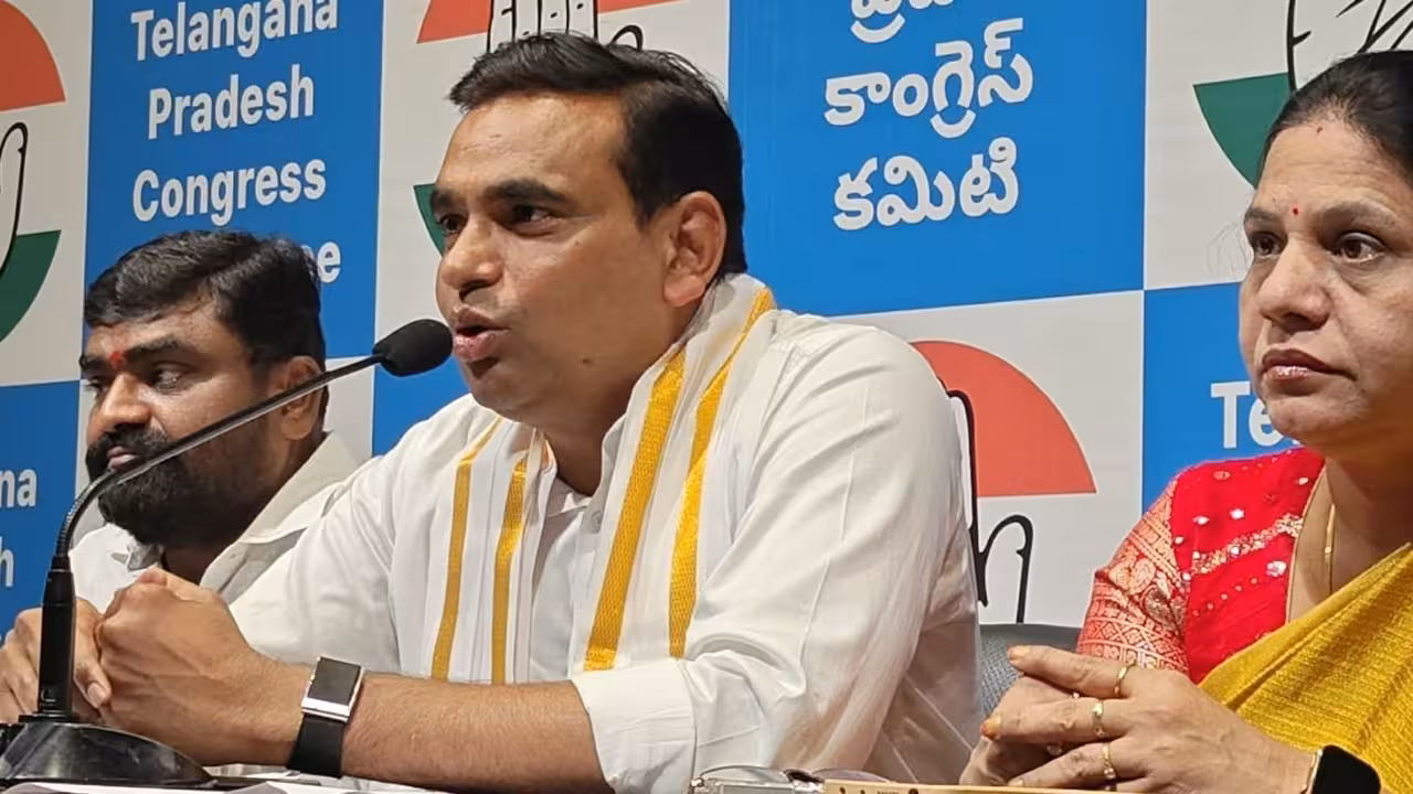Chamala Kirankumar Reddy | రేపు సిరిసిల్లలో కేటీఆర్కు సినిమా చూపించబోతున్నం