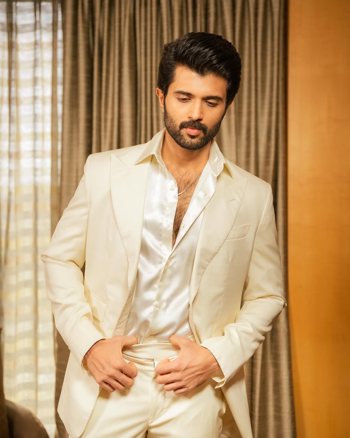 తన స్కిన్ కేర్ బ్రాండ్కు అన్ హైప్ అనే పేరు పెట్టబోతున్నట్లు సమాచారం. సెప్టెంబర్ 11న అన్ హైప్పై అఫీషియల్గా ప్రకటన రానున్నట్లు సమాచారం.