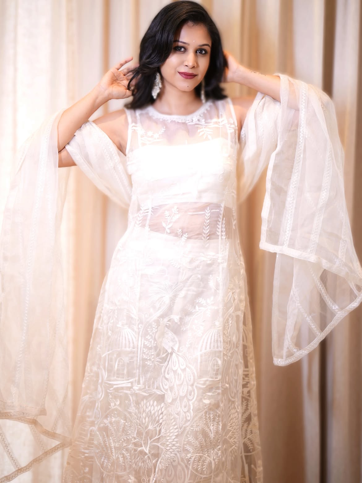 Yashmi Gowda | రొమాంటిక్ సీరియల్తో తెలుగులోకి బిగ్బాస్ బ్యూటీ రీఎంట్రీ - Image 6