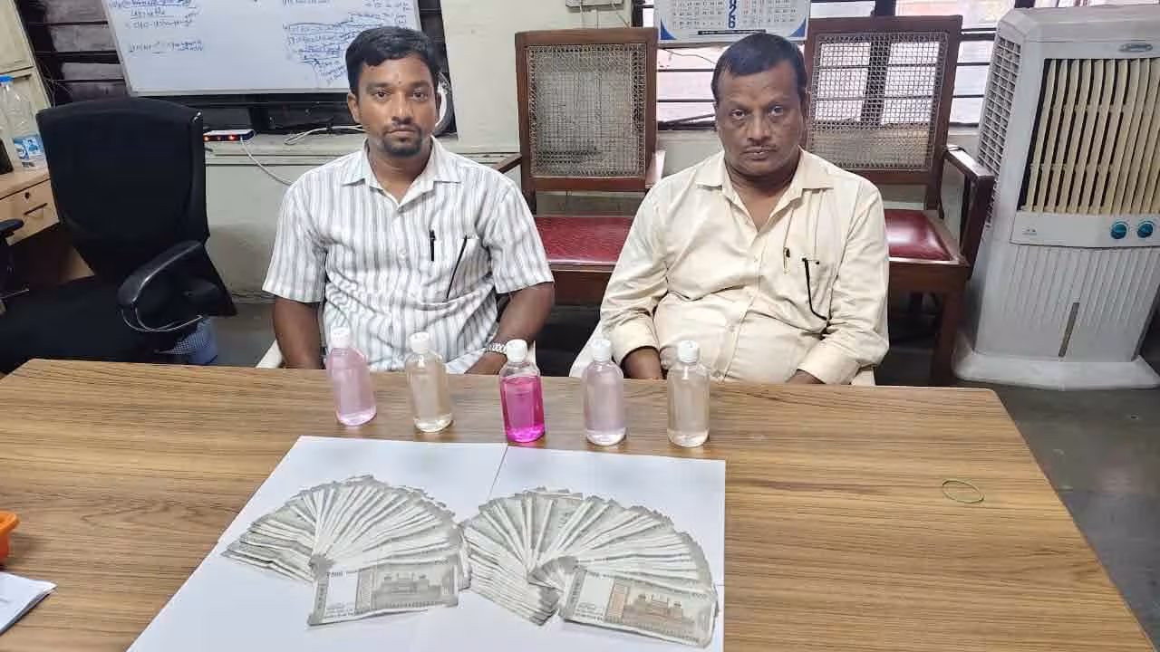 ACB Raids | ఏసీబీకి పట్టుబడ్డ సచివాలయం ఉద్యోగులు